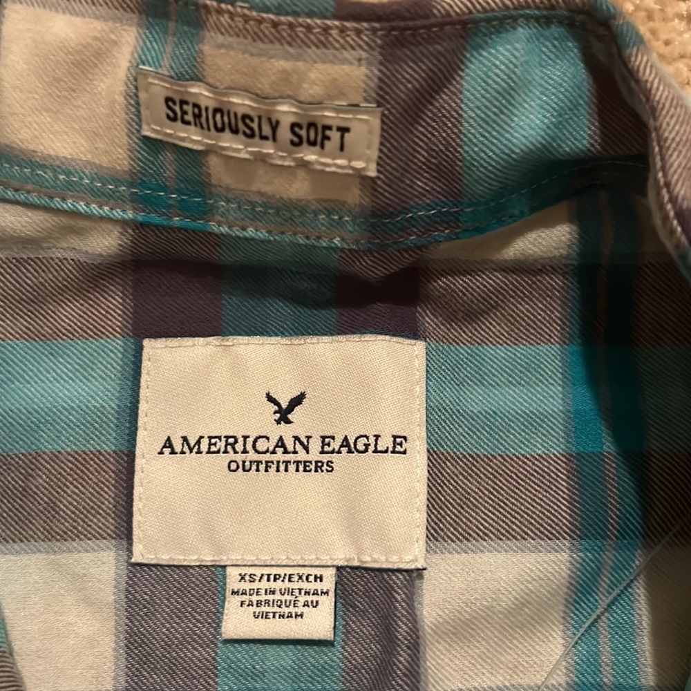 Men’s AE Button Down - Picture 3 of 7